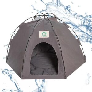 dark green cat tent water splashing